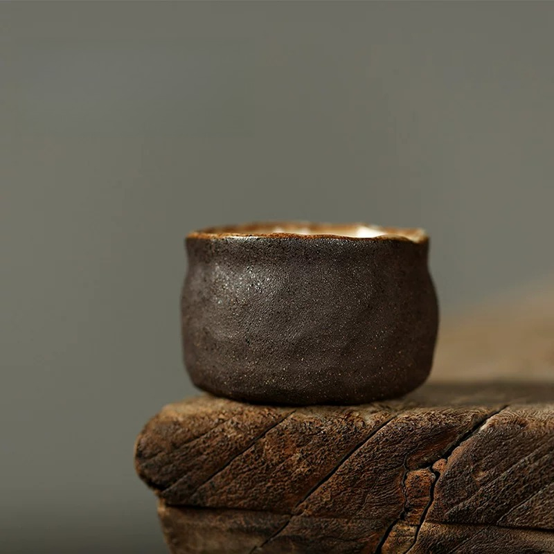 Handmade Ceramic Mug - كوب شاي فخاري يدوي الصنع بتصميم