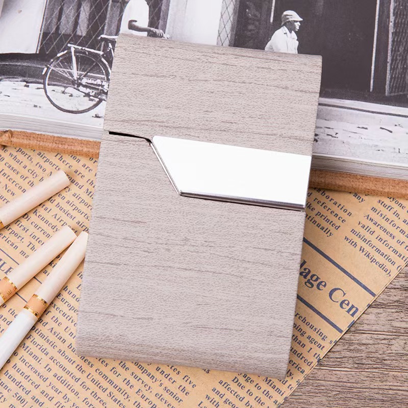 علبة سجائر من الفولاذ المقاوم  - مراجعة Leather Card Wallet وسعره